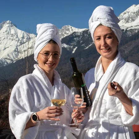 Tirol Apartament *